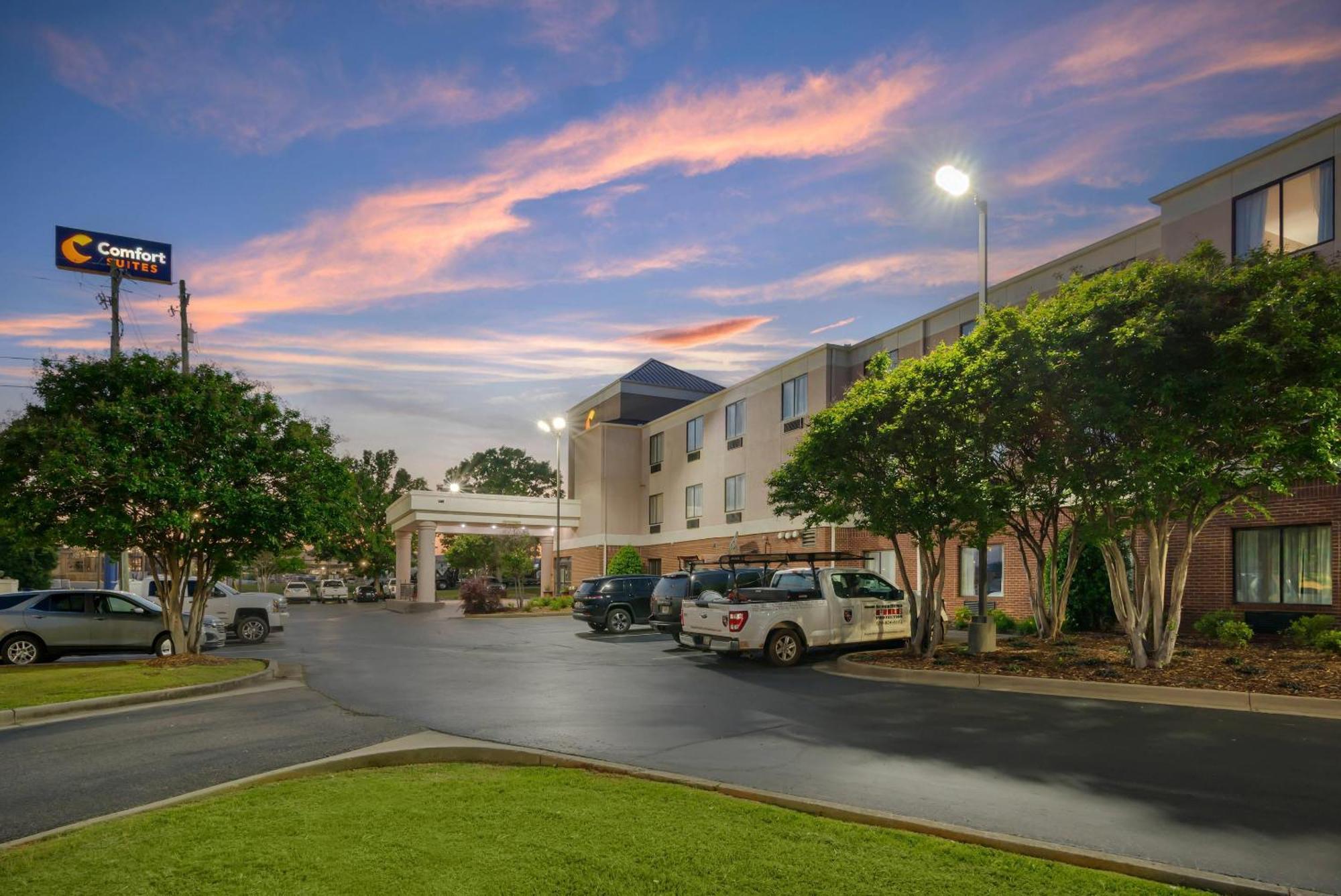 Comfort Suites Oxford I-20 Exit 188 Exterior photo
